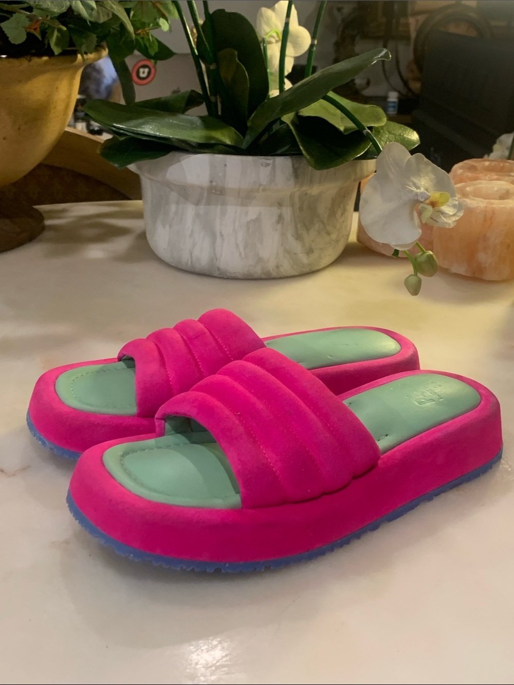 P448 FERGIE Leather Slide Sandals Pink Size 38